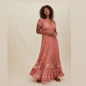 DUSTY CORAL LACE BUTTON FRONT MAXI DRESS